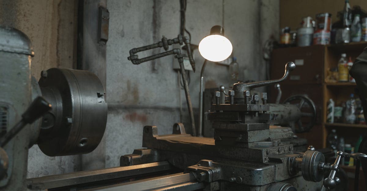 Make-to-order job shop scheduling workflow from customer order through production to delivery